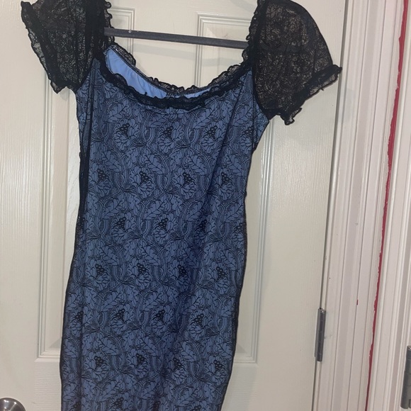 Delia’s Mini Dress - Picture 2 of 3